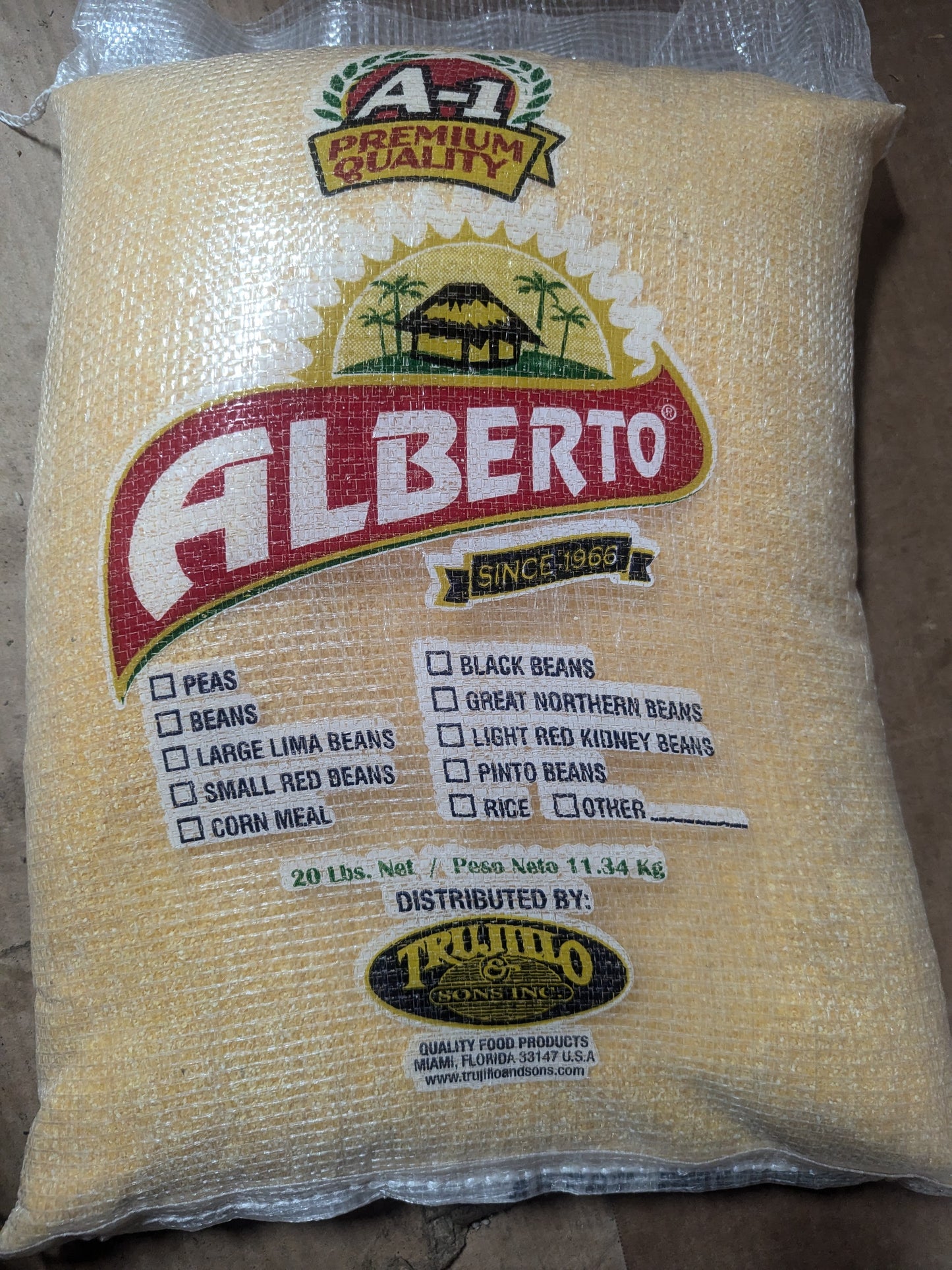 Sak mayi Alberto gwo tèt /Big grain Cornmeal bag